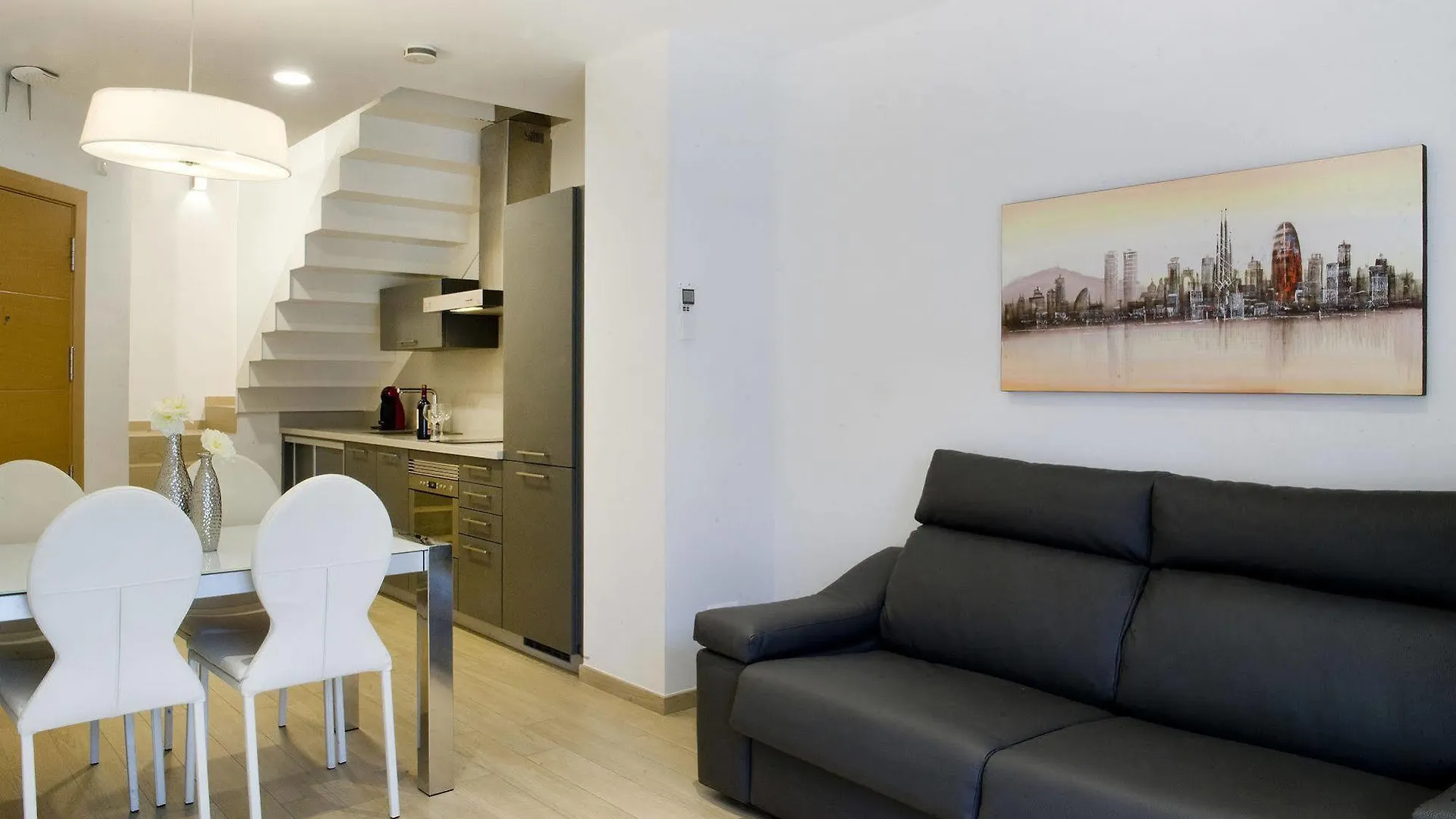Home To Home Barcelona 4*,  Spain